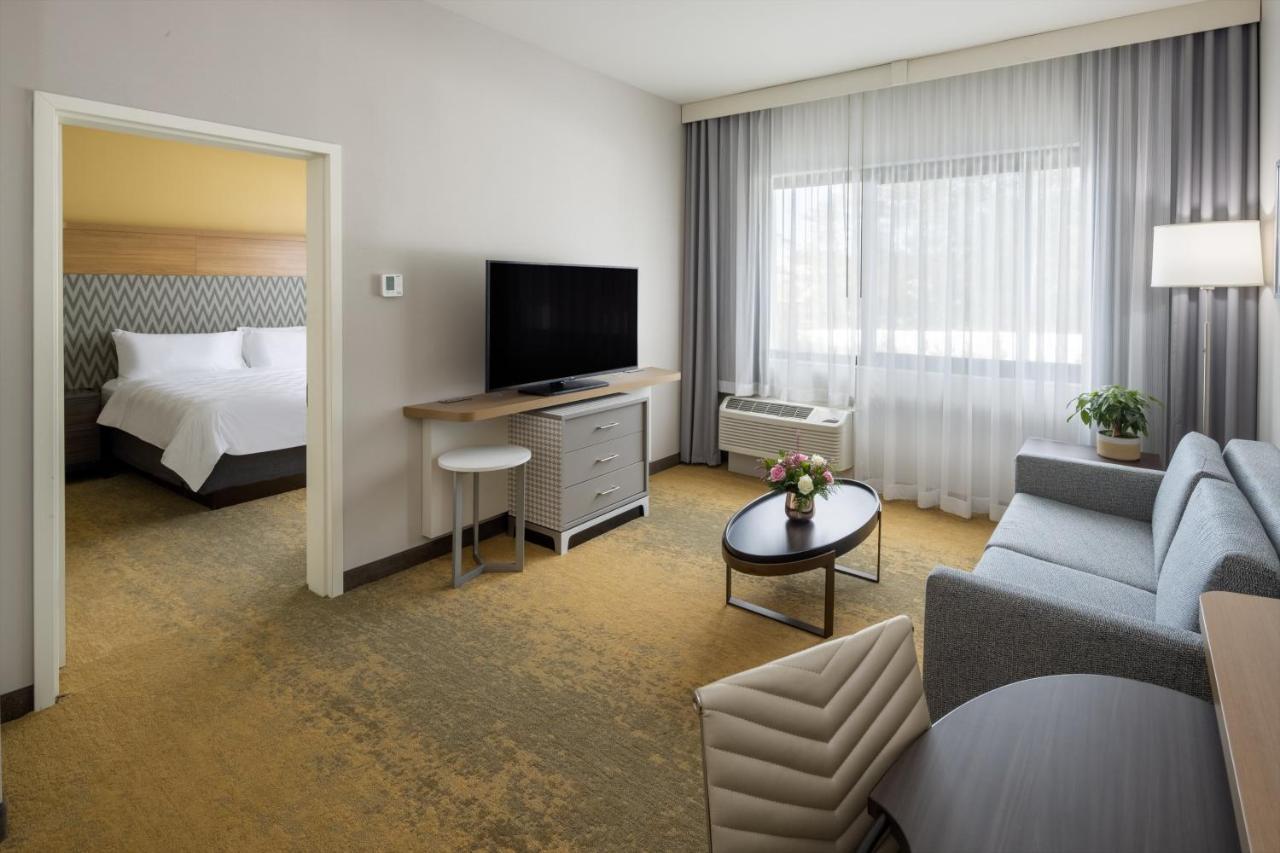 Holiday Inn - Long Island - Islip Arpt East By Ihg Holtsville Zewnętrze zdjęcie