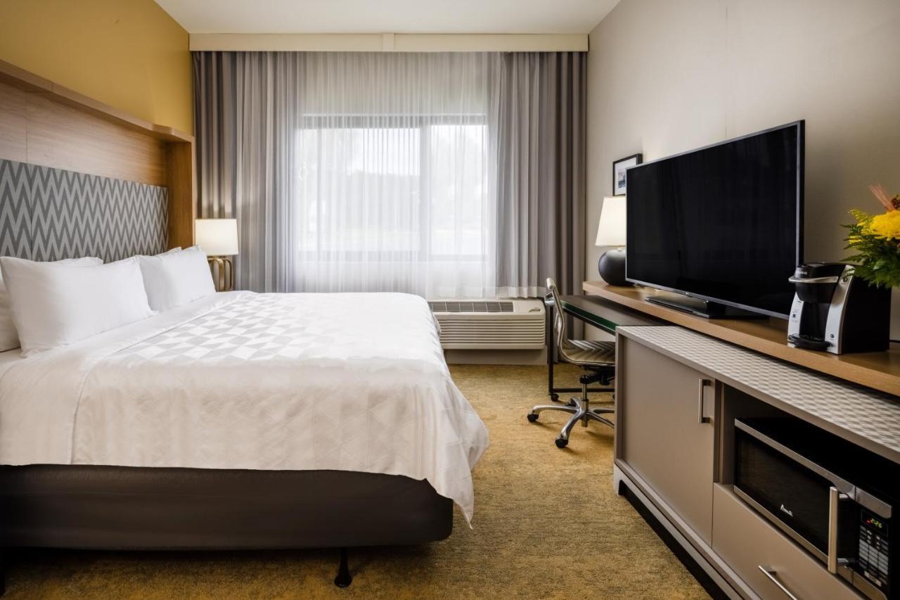 Holiday Inn - Long Island - Islip Arpt East By Ihg Holtsville Zewnętrze zdjęcie