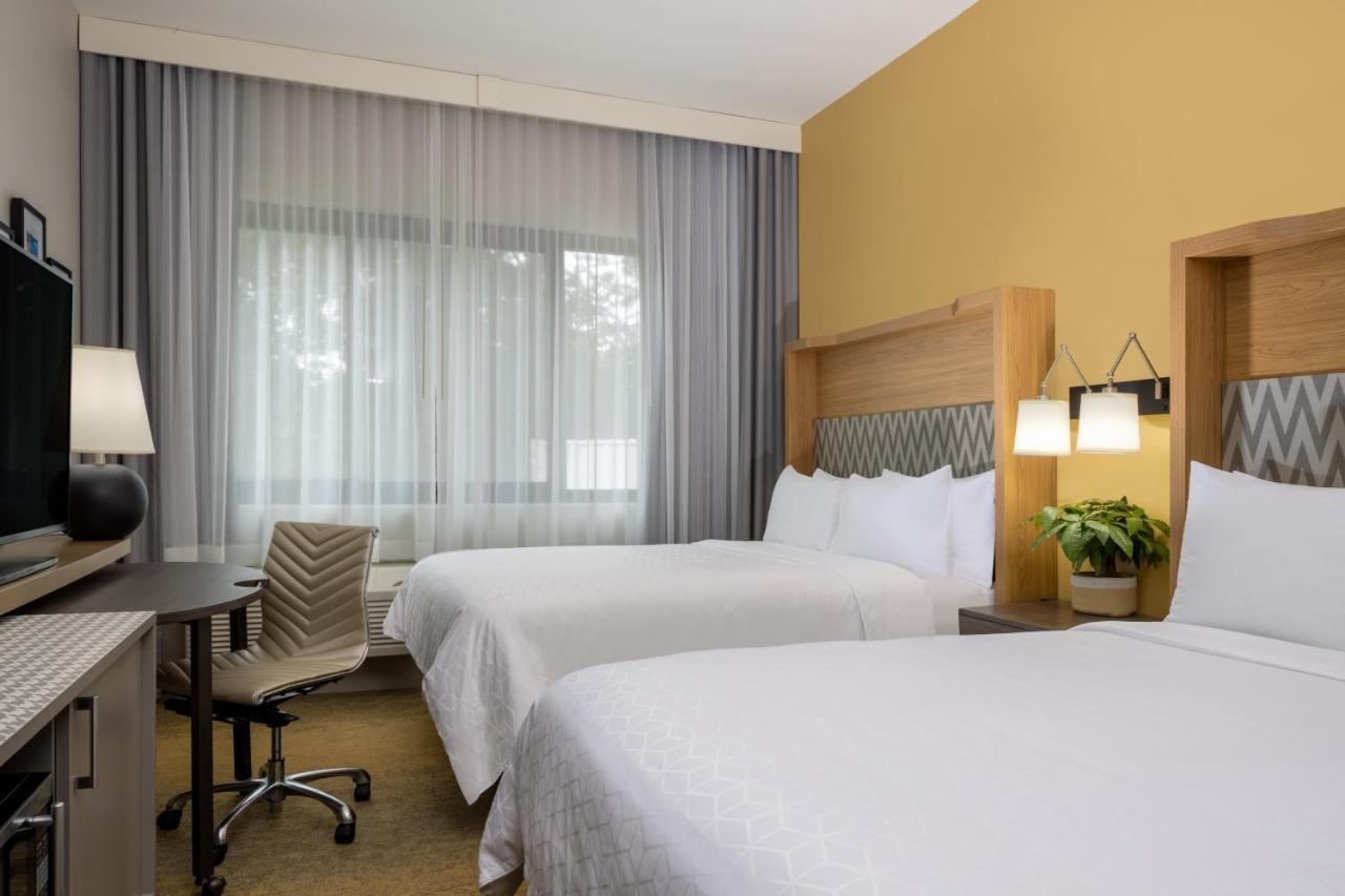 Holiday Inn - Long Island - Islip Arpt East By Ihg Holtsville Zewnętrze zdjęcie