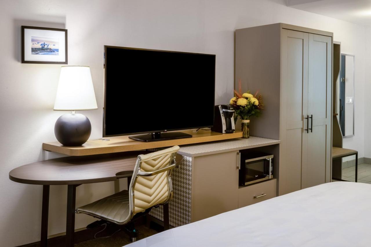Holiday Inn - Long Island - Islip Arpt East By Ihg Holtsville Zewnętrze zdjęcie